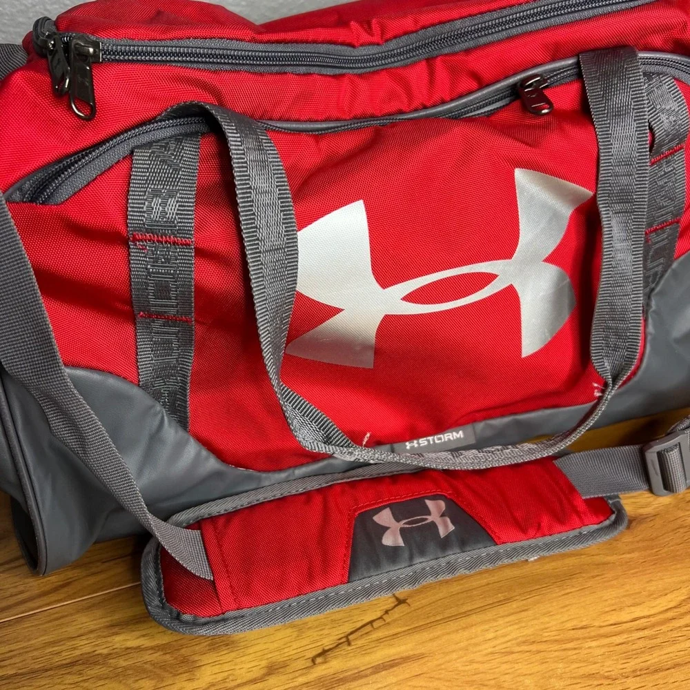Under Armour Storm Undeniable 3.0 Duffle Gym Bag Medium Red Sports Travel